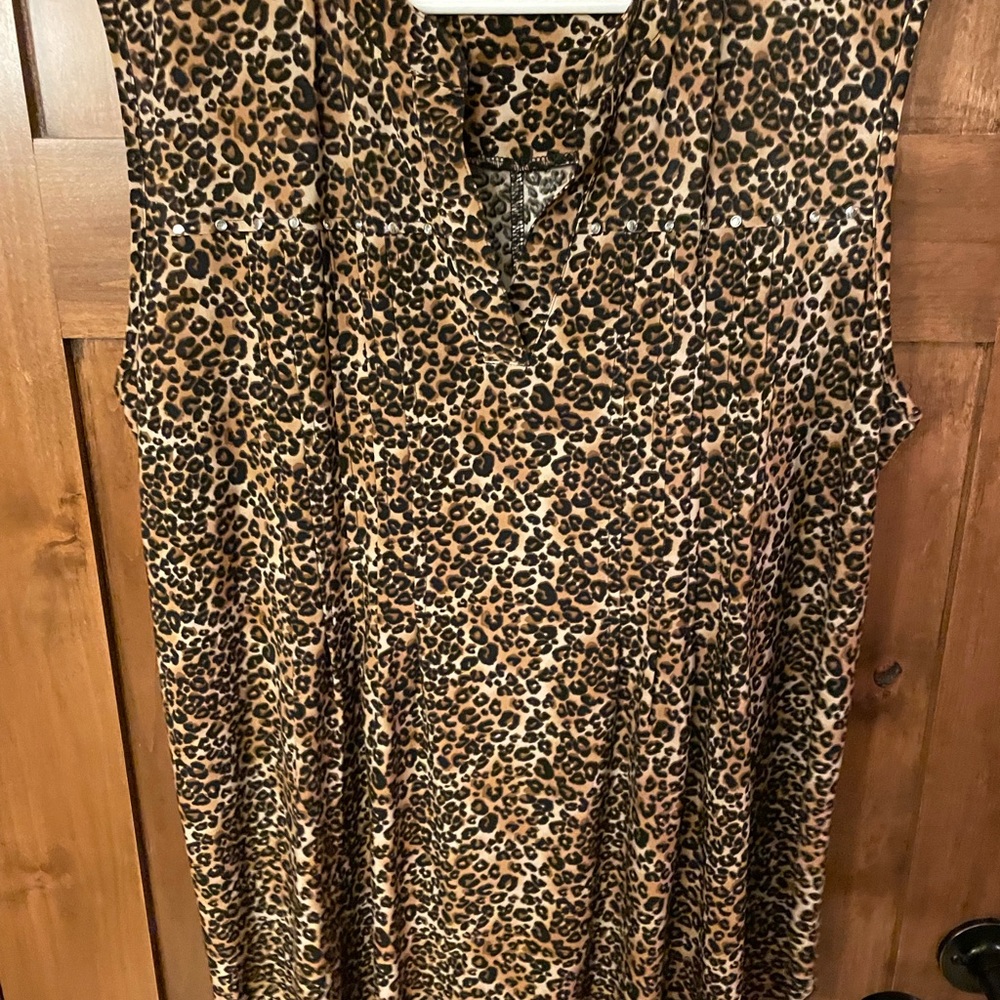 Sleeveless top